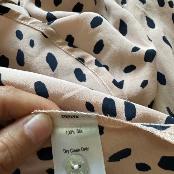 Amour Vert 100% Silk Blouse - Picture 6 of 6